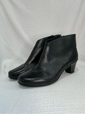 🤎 BASS Odelia Black Leather Ankle Boots Booties - Size 9